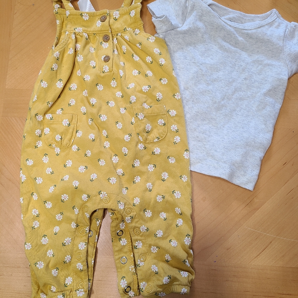 Girls size 3months rompers with shirt